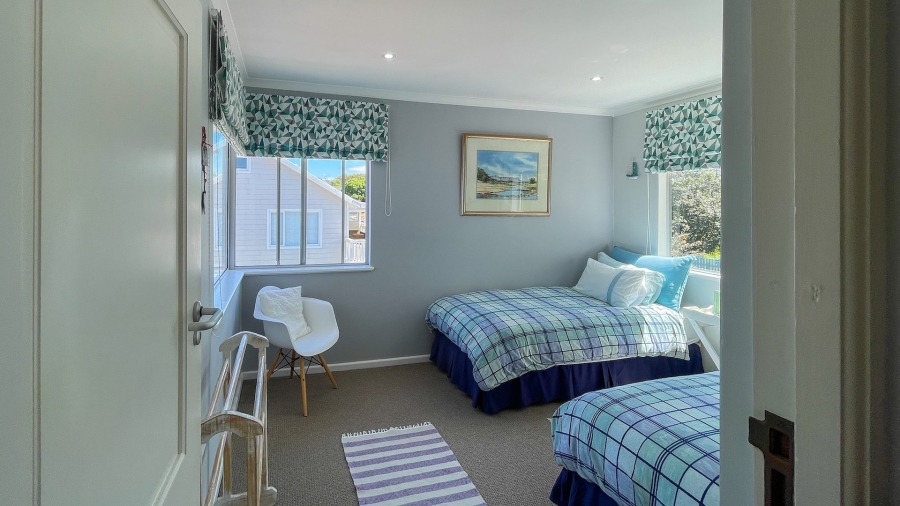 5 Bedroom Property for Sale in Hersham Western Cape